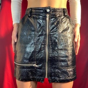Black lacquer skirt